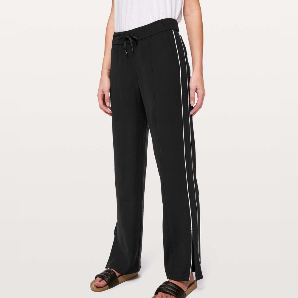 Lululemon On the Right Track Pant Womens Size 2 Black EUC